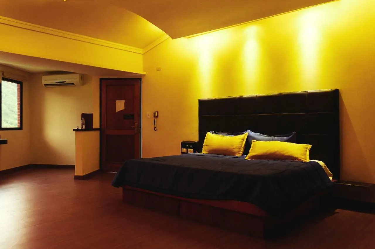 Hotel Montaña Suites Caracas